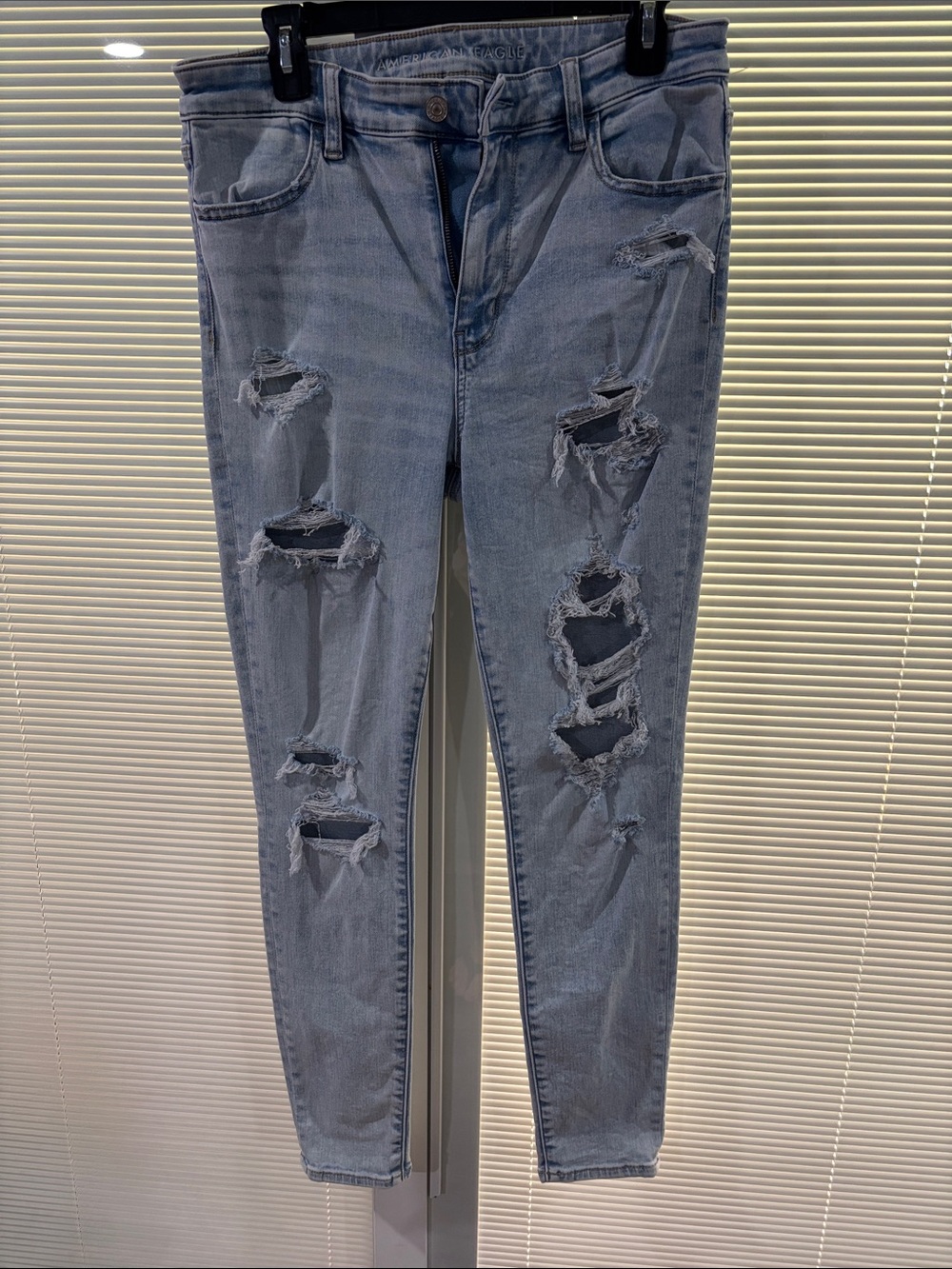 American Eagle Outfitters Light Blue Distressed Jeggings